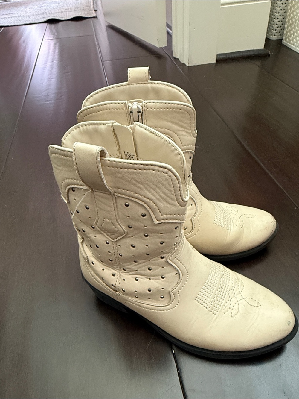 Girls Art Ckass Cream Western Ankle Boots
